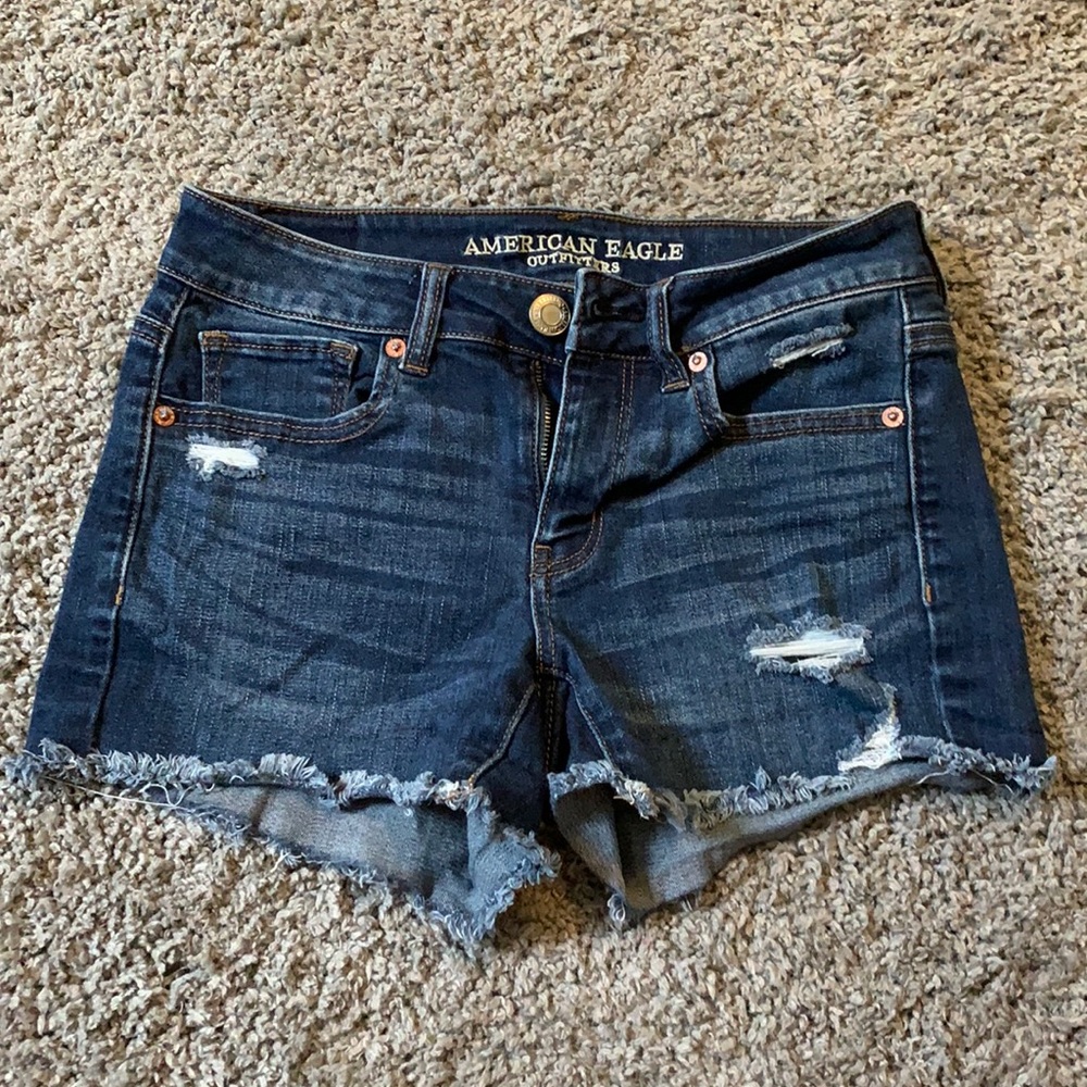 AE Cutoff Midi Shorts